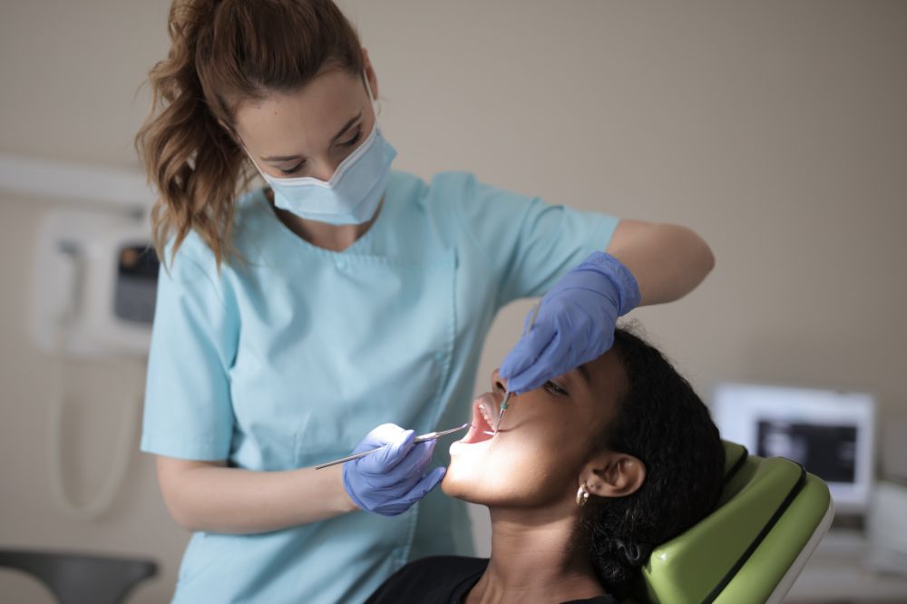 Dentist-.jpg