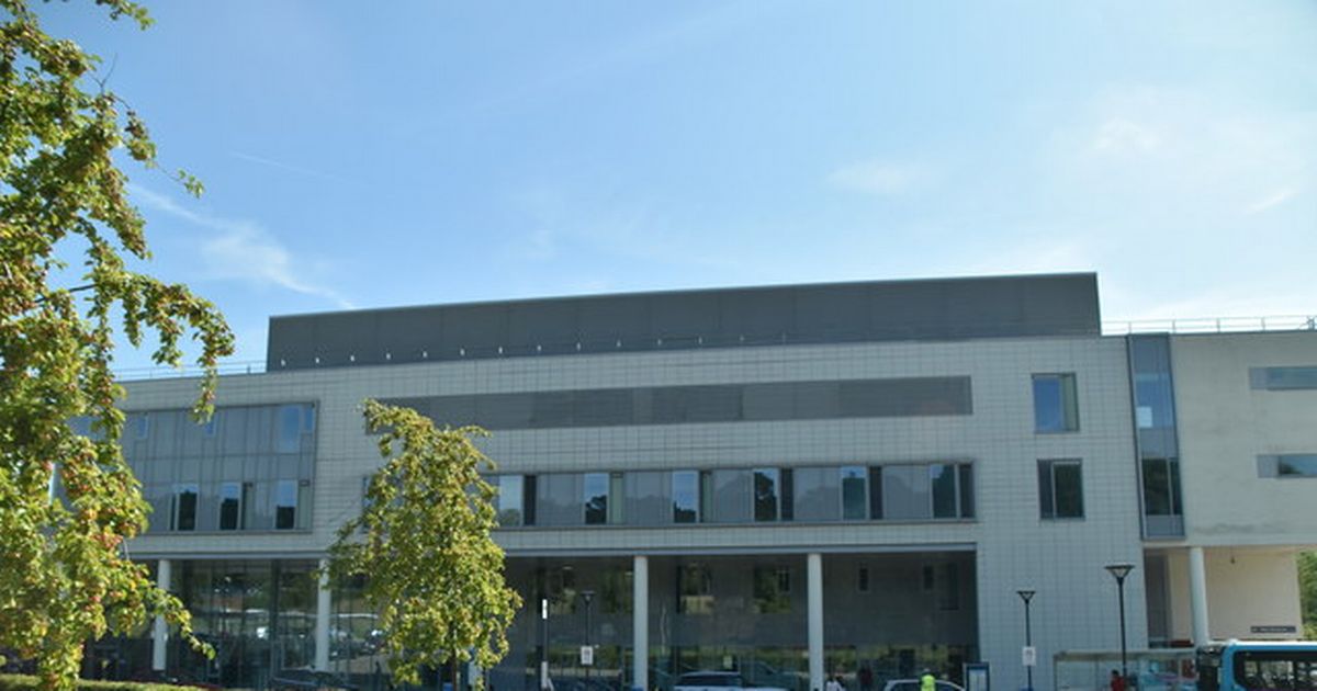 6571240_684da6ae.jpg