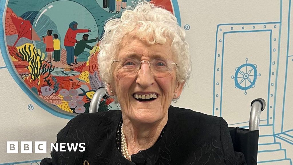 NHS hospital receptionist, 90, retires after 58 years